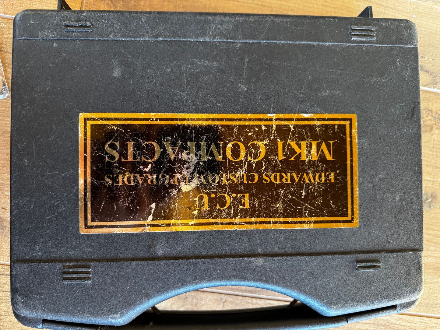 E.C.U Edwards R-Plus Sygnalizatory brań